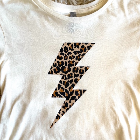Leopard Lightning Bolt Graphic Tee - Picture 7 of 8